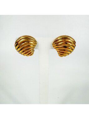 Francesca Visconti Gold Tone Shell Clam Ribbed Clip-On Earrings